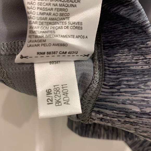 BNWT adidas women sports bra - size large - Picture 7 of 7